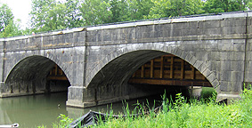 Nine Mile Creek Aqueduct restoration - The towpath arches from the north