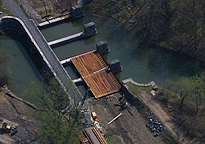 Nine Mile Creek Aqueduct restoration - First glulam timbers installed
